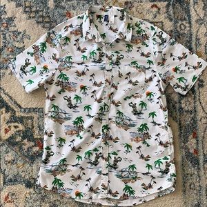🆕 H&M Divided men’s tropical button down